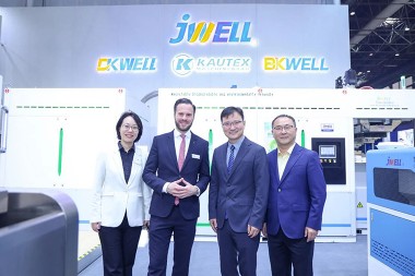 Ummeli Jikelele waseTshayina eDüsseldorf kunye noMboniso weGM waseDüsseldorf Ndwendwela iJWELL Booth